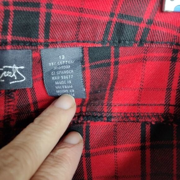 City Streets plaid pants - Picture 4 of 7